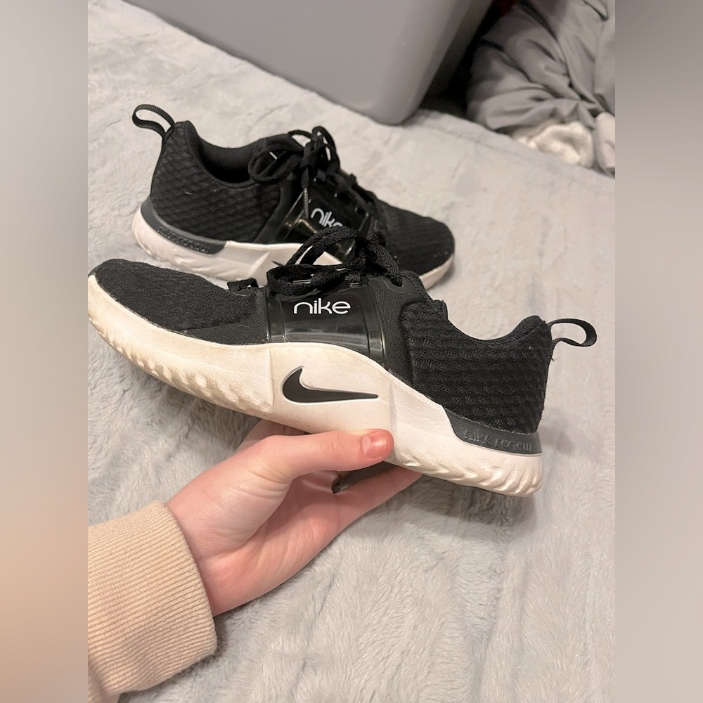 Nike Women's Black and White Trainer shoes size US 7